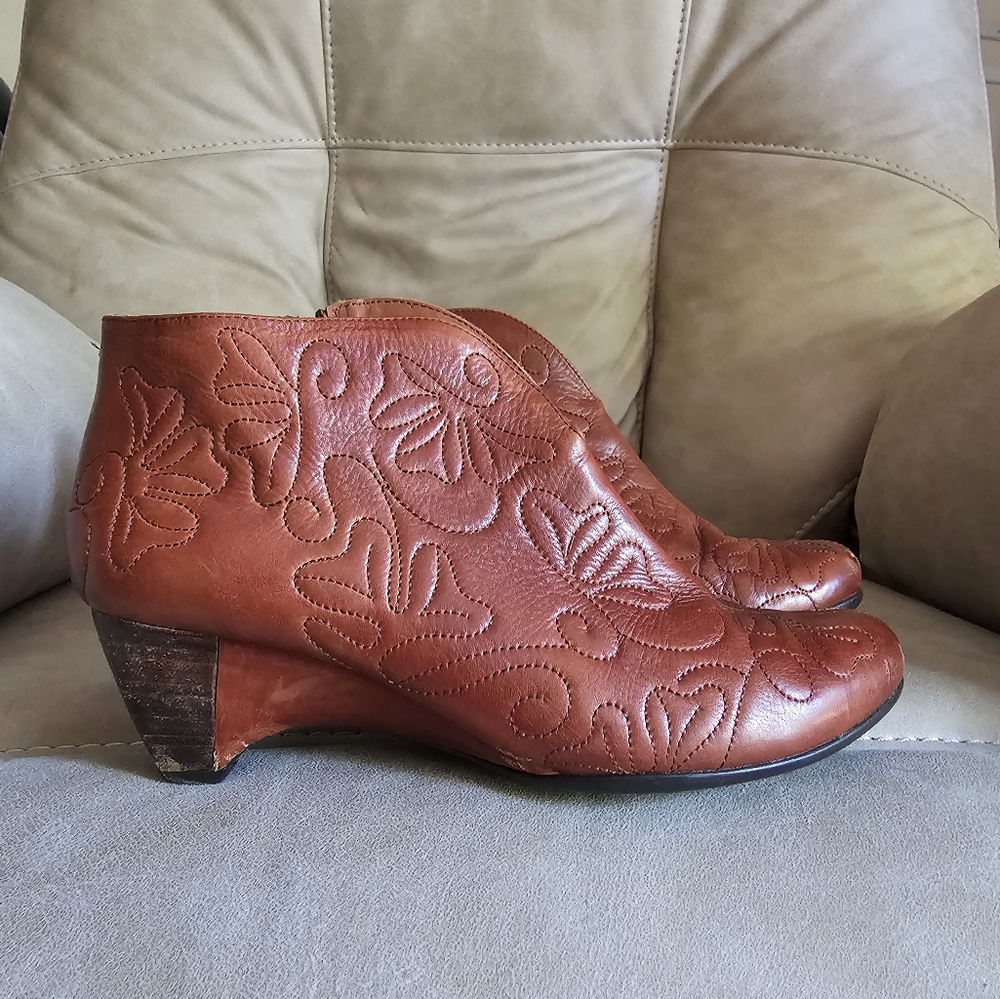 Pikolinos Brown Leather‎ Floral Embrodery Ankle Boots Size EU 40 US 9.5